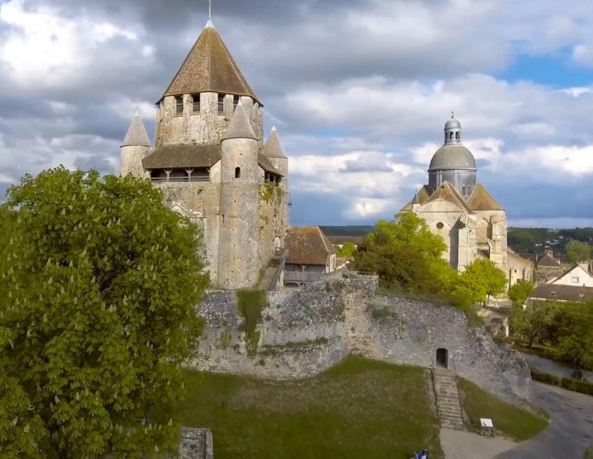 Gite Dans Une Ancienne Corps De Ferme D Provins Luaran gambar
